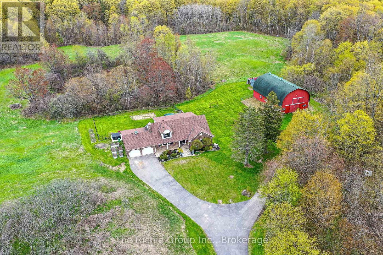 15163 Centreville Creek Road, Caledon, Ontario  L7C 3C3 - Photo 2 - W13123498