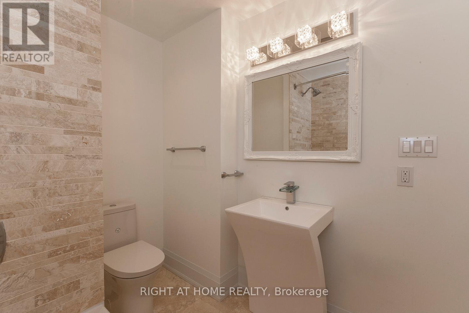1627 Glenburnie Road, Mississauga, Ontario  L5G 3E4 - Photo 10 - W13123556