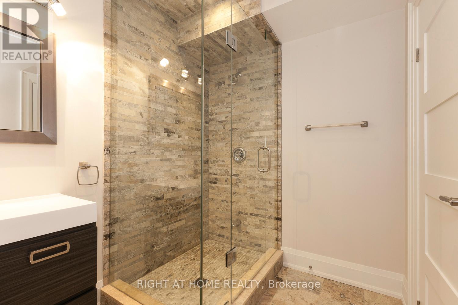 1627 Glenburnie Road, Mississauga, Ontario  L5G 3E4 - Photo 13 - W13123556
