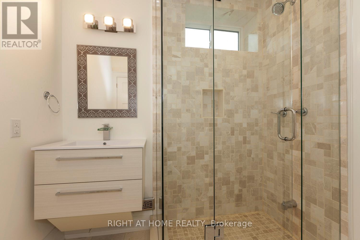 1627 Glenburnie Road, Mississauga, Ontario  L5G 3E4 - Photo 14 - W13123556