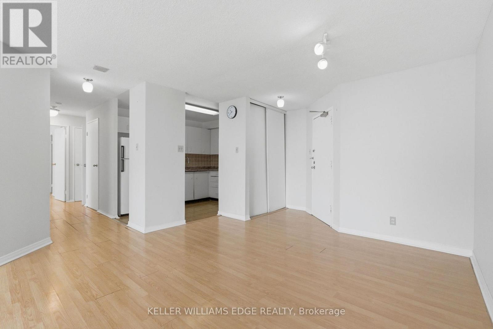 2206 - 25 Trailwood Drive, Mississauga, Ontario  L4Z 3K9 - Photo 3 - W13123684
