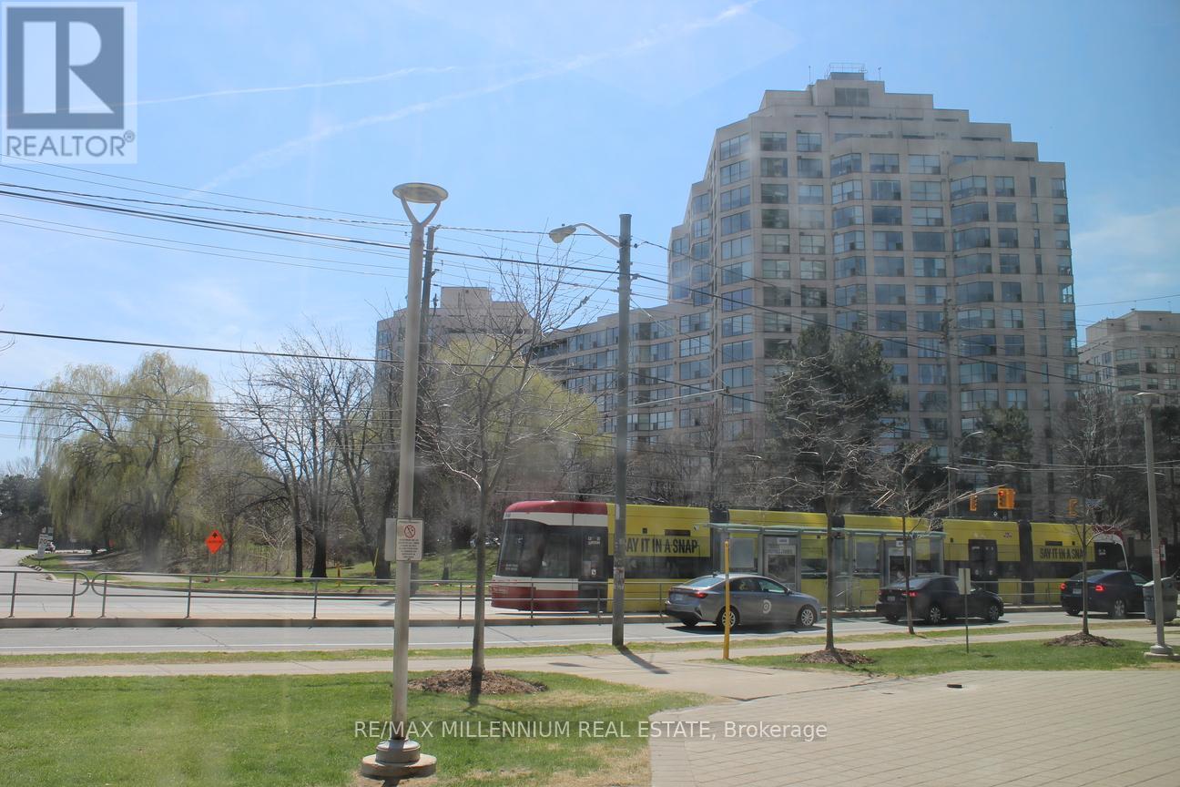 104 - 2240 Lakeshore Boulevard W, Toronto, Ontario  M8V 0B1 - Photo 6 - W13123708