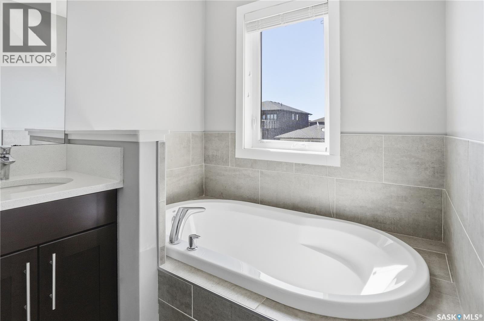 4810 Green Brooks Way E, Regina, Saskatchewan  S4V 3K6 - Photo 23 - SK035845