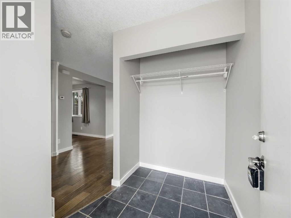 202, 829 Coach Bluff Crescent Sw, Calgary, Alberta  T3H 1B1 - Photo 7 - A2307747