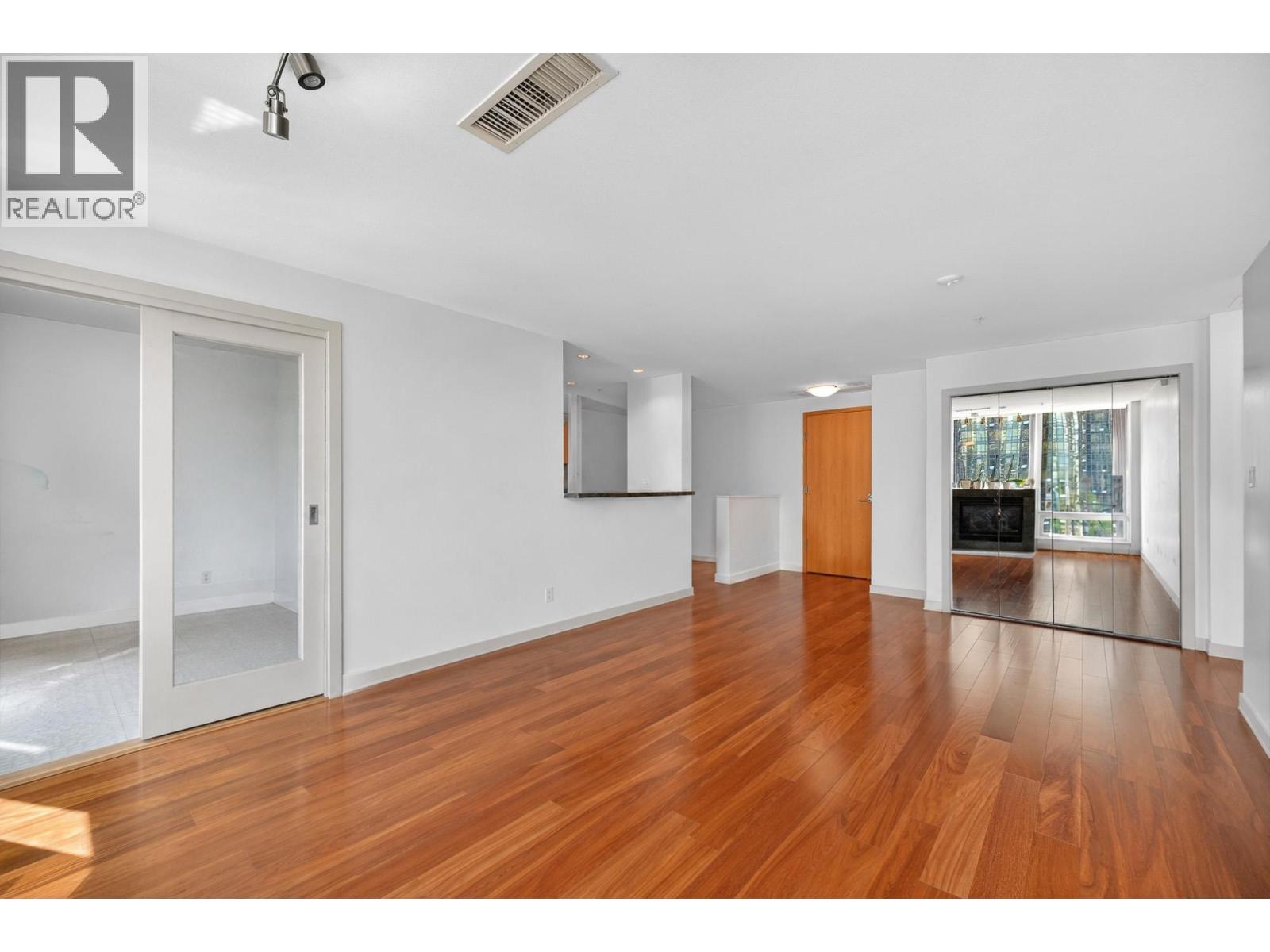 1004 590 Nicola Street, Vancouver, British Columbia  V6G 3J8 - Photo 13 - R3116971