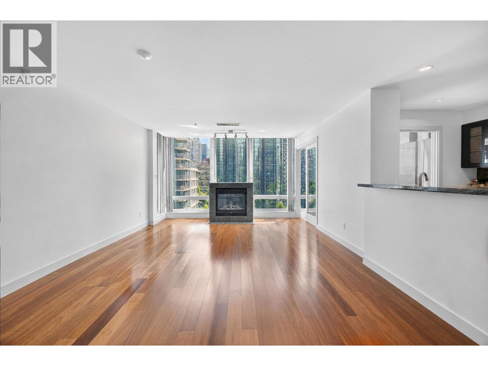 1004 590 Nicola Street, Vancouver, British Columbia  V6G 3J8 - Photo 4 - R3116971