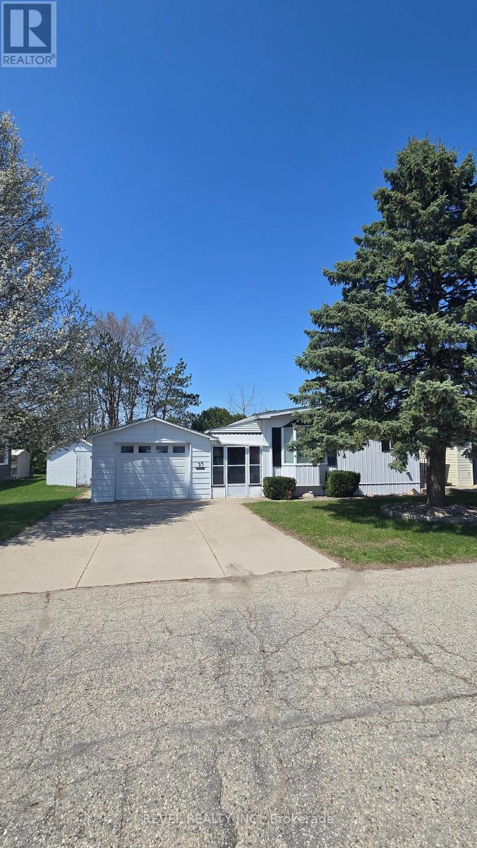 25 MILLER STREET, Strathroy-Caradoc, Ontario