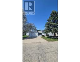 25 MILLER STREET, Strathroy-Caradoc, Ontario