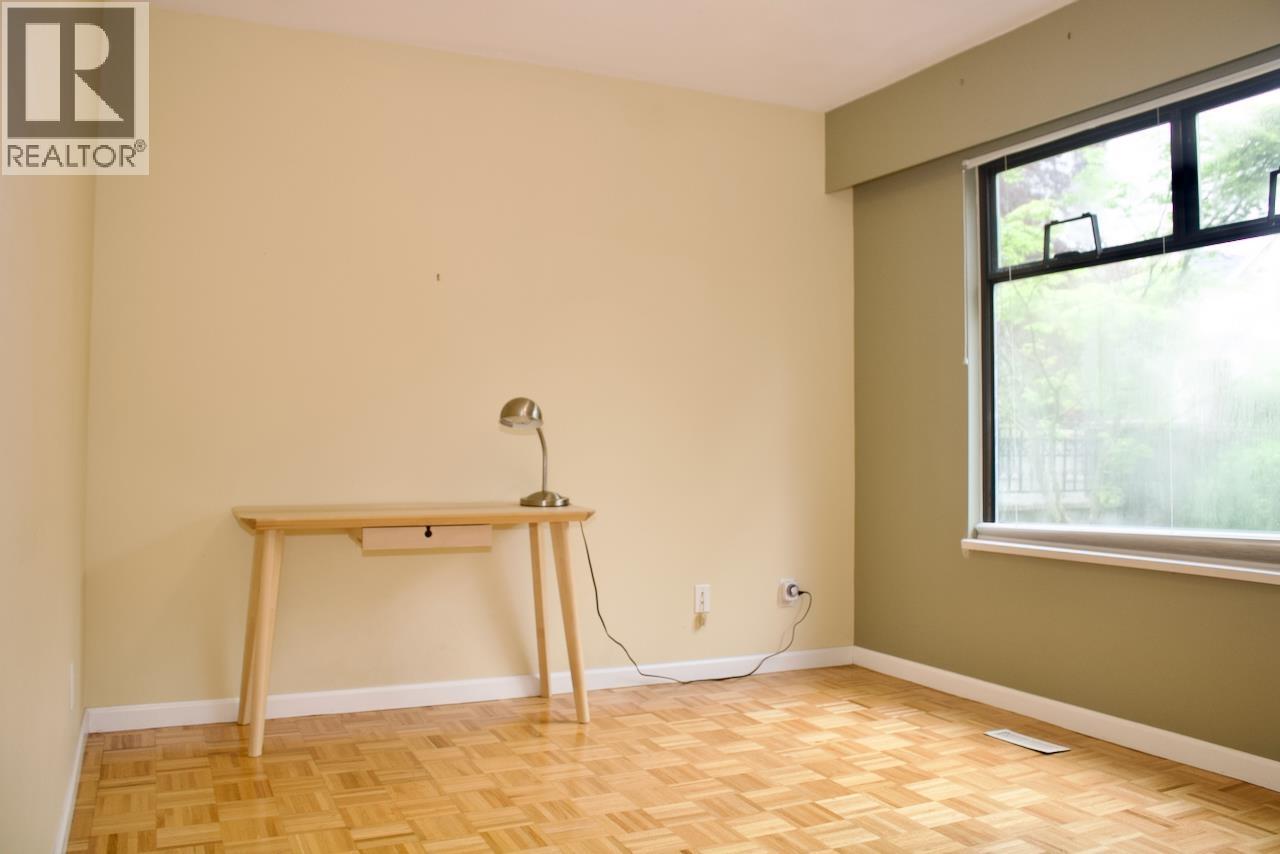 1624 W 61st Avenue, Vancouver, British Columbia  V6P 2C3 - Photo 12 - R3123167