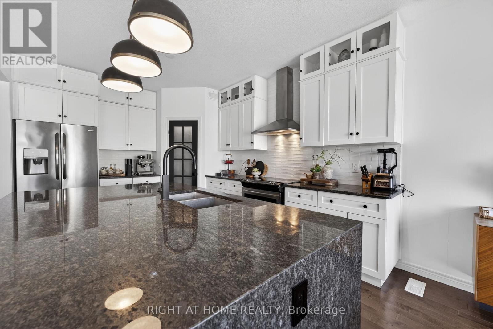 67 Ambrous Crescent, Guelph, Ontario  N1G 0E4 - Photo 8 - X13123452
