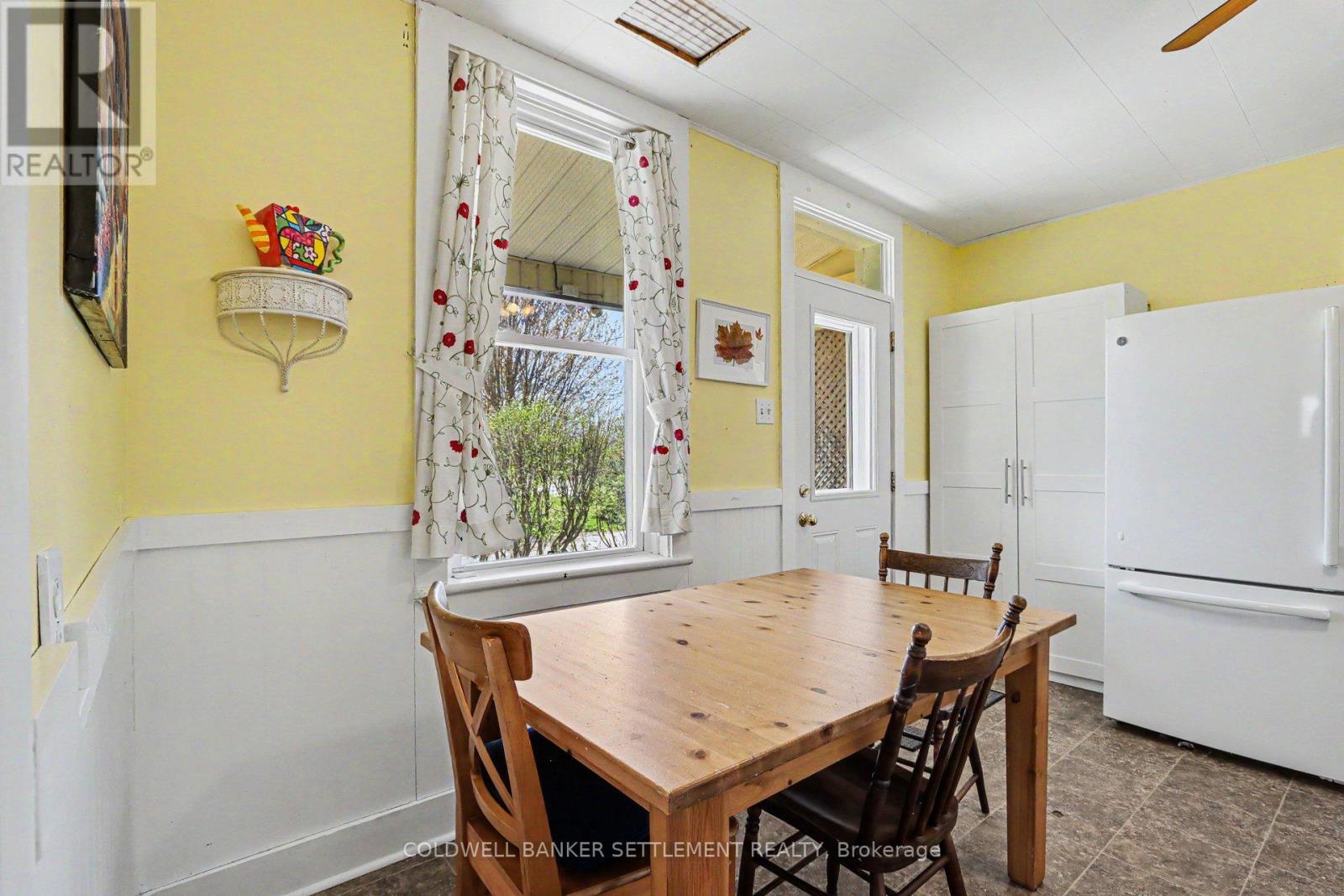 9 Jubilee Street, Montague, Ontario  K7A 2W9 - Photo 15 - X13123840