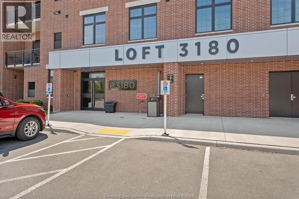 MLS# 26011068: 3180 MEADOWBROOK LANE Unit# 212, Windsor, Canada