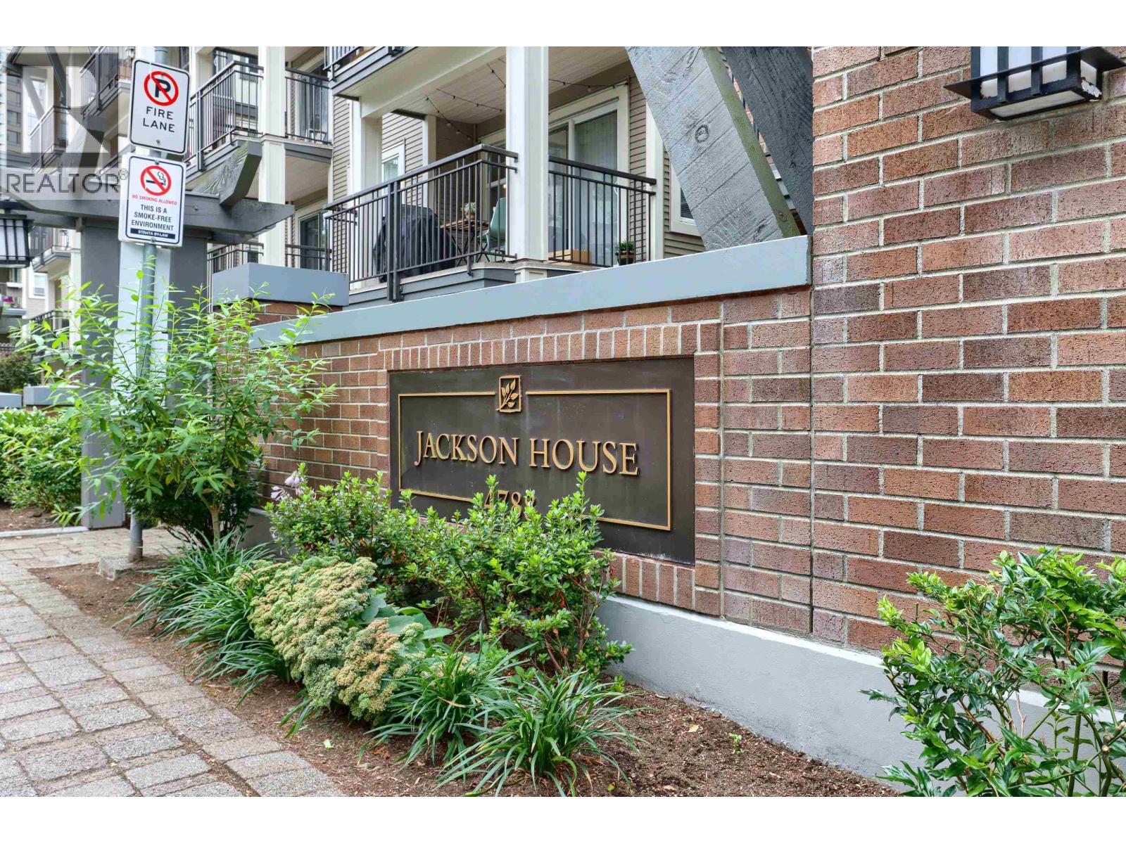 201 4788 BRENTWOOD DRIVE, Burnaby, British Columbia