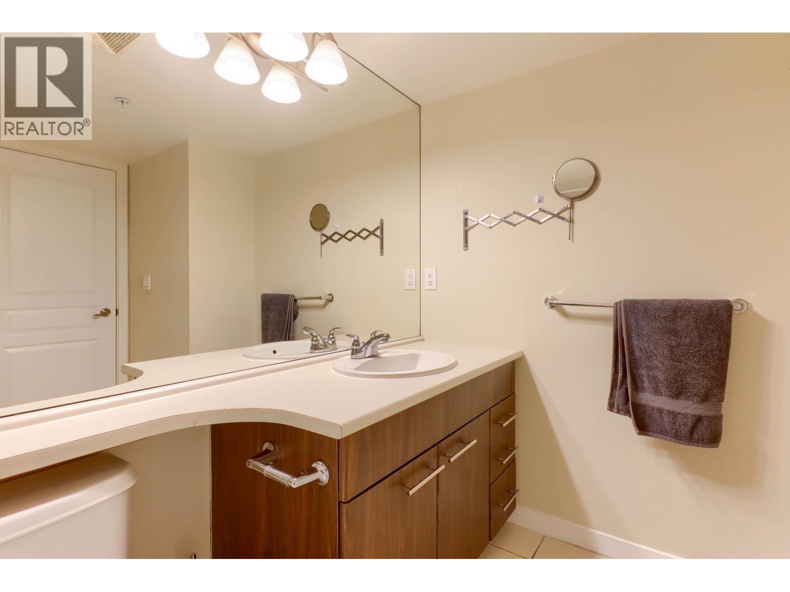 201 4788 Brentwood Drive, Burnaby, British Columbia  V5C 0C5 - Photo 15 - R3123209