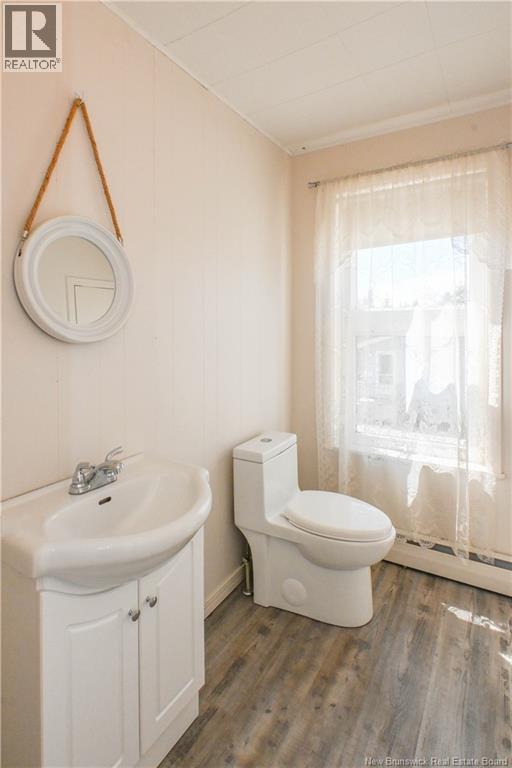 351 Saint-Pierre E. Boulevard, Caraquet, New Brunswick  E1W 1B4 - Photo 37 - NB133222