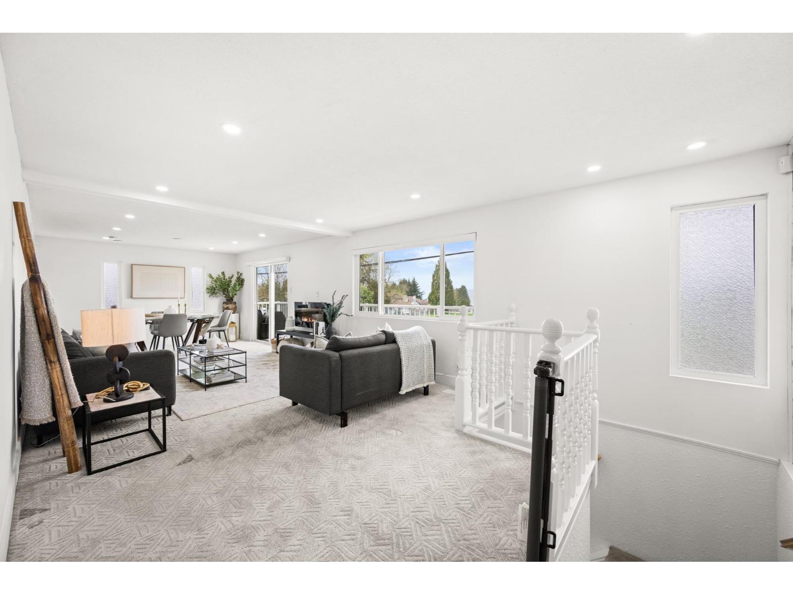 13728 112 Avenue, Surrey, British Columbia V3R 2G3 - Photo 3 - R3108233