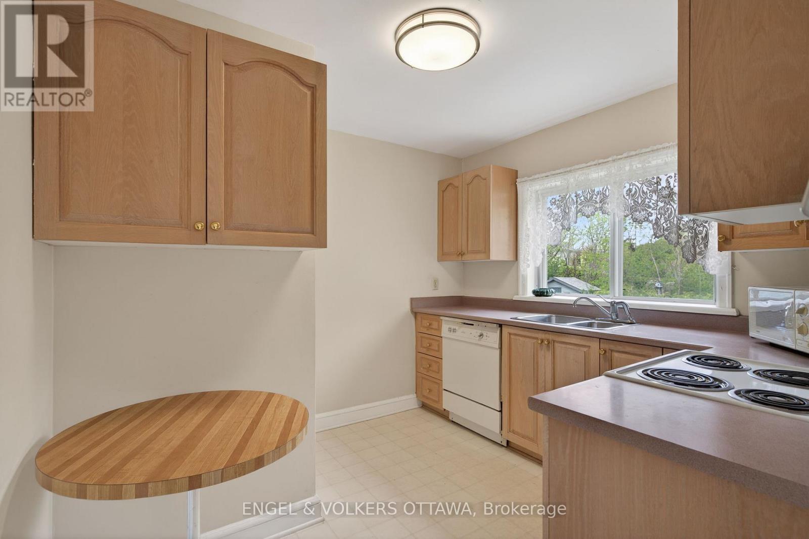 1442 Cavendish Road, Ottawa, Ontario  K1H 6C3 - Photo 11 - X13123750