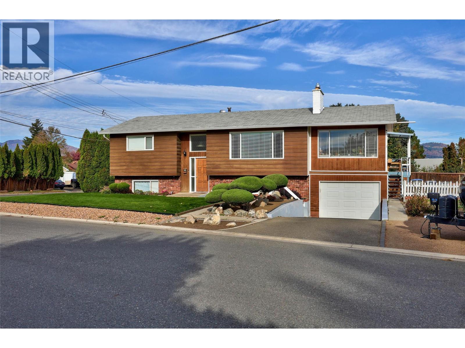 594 Brentwood Avenue, Kamloops, British Columbia  V2B 1P3 - Photo 1 - 10387156
