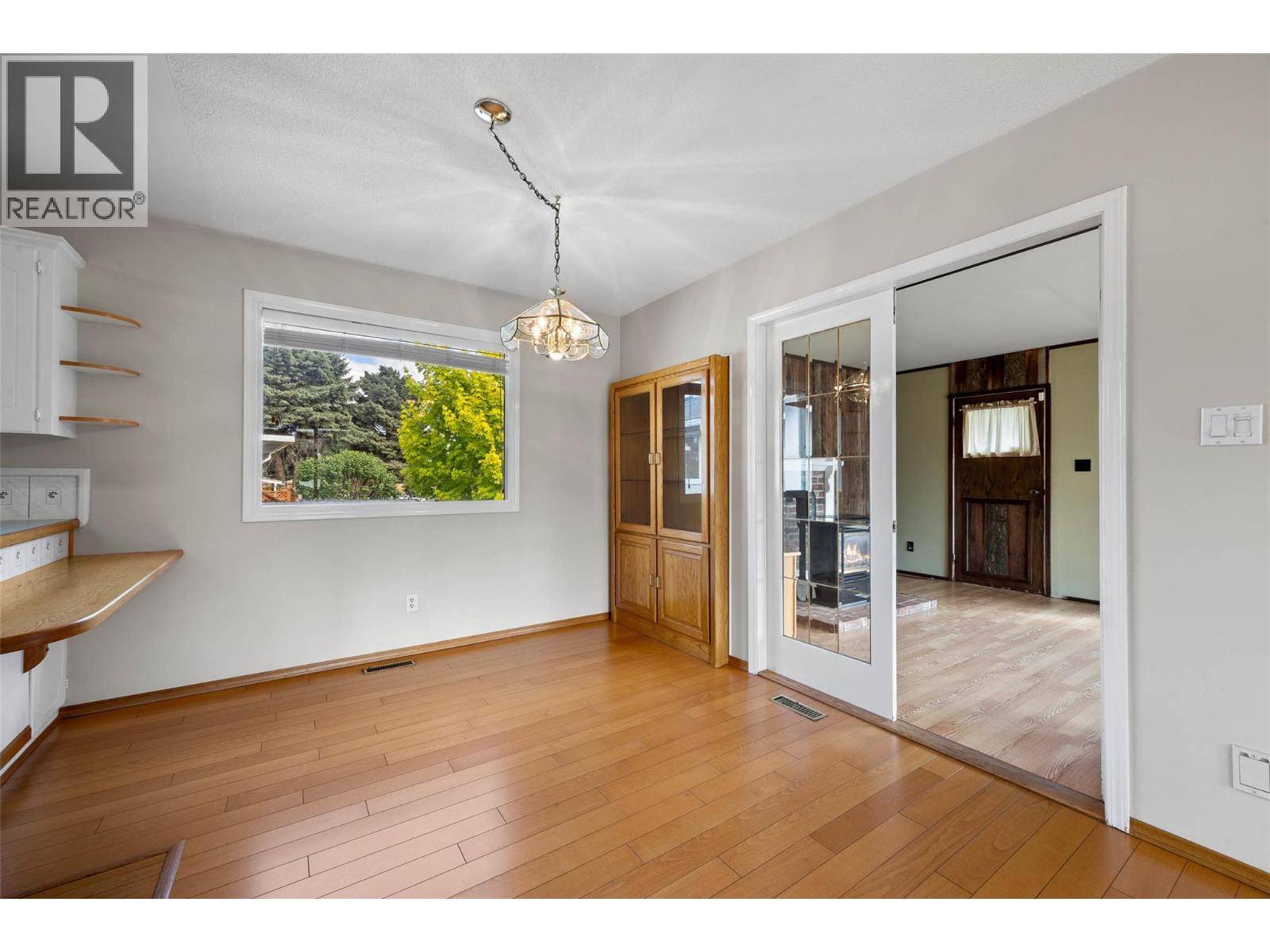 594 Brentwood Avenue, Kamloops, British Columbia  V2B 1P3 - Photo 6 - 10387156