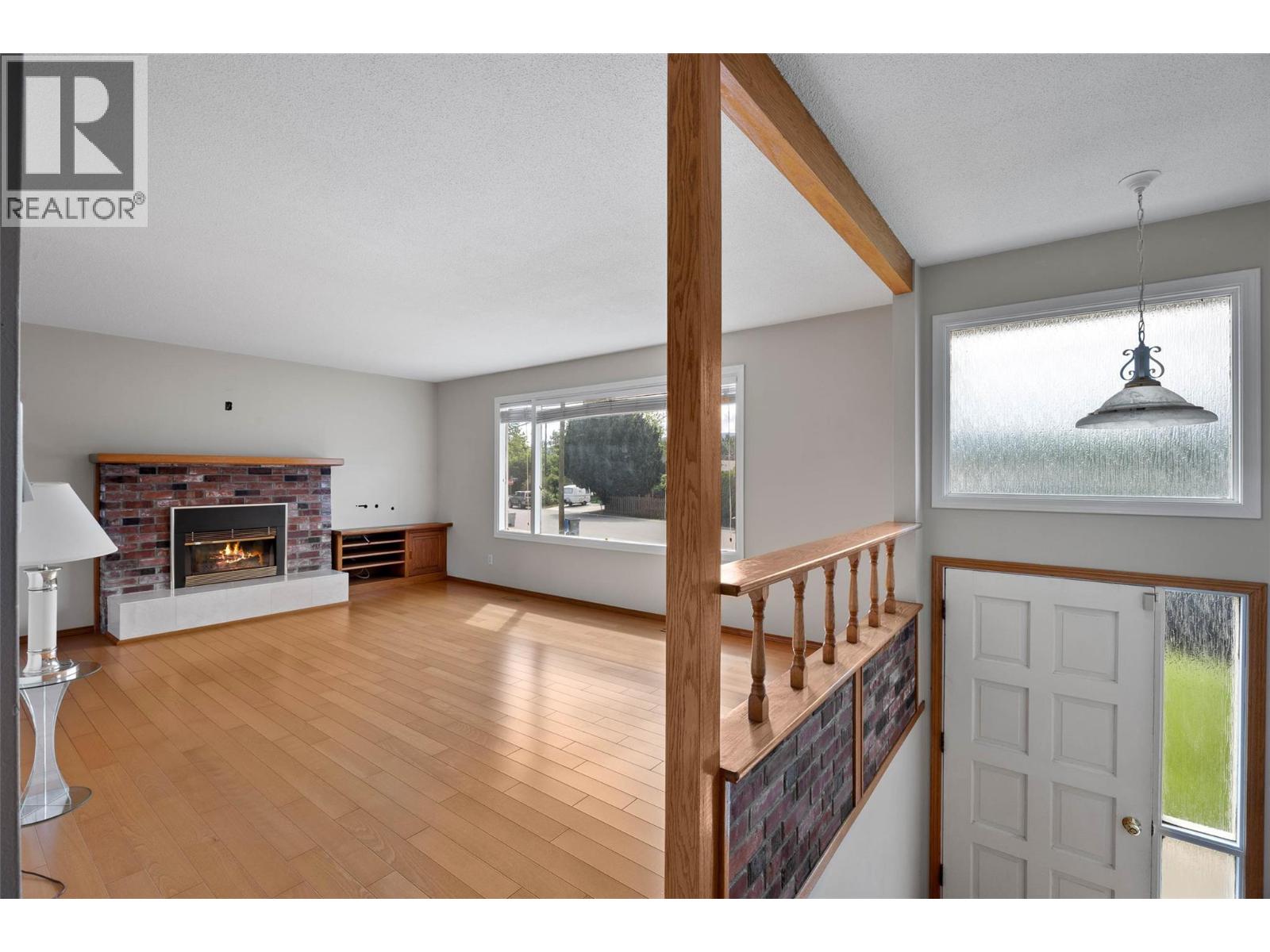 594 Brentwood Avenue, Kamloops, British Columbia  V2B 1P3 - Photo 4 - 10387156