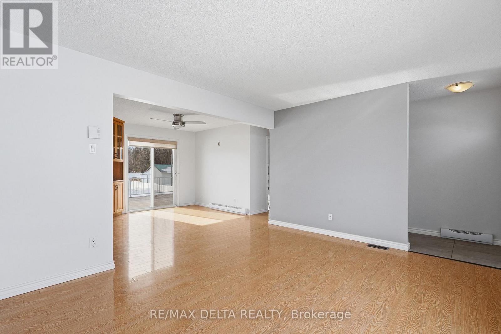 698 Baseline Road, Clarence-Rockland, Ontario  K0A 1N0 - Photo 5 - X12856222
