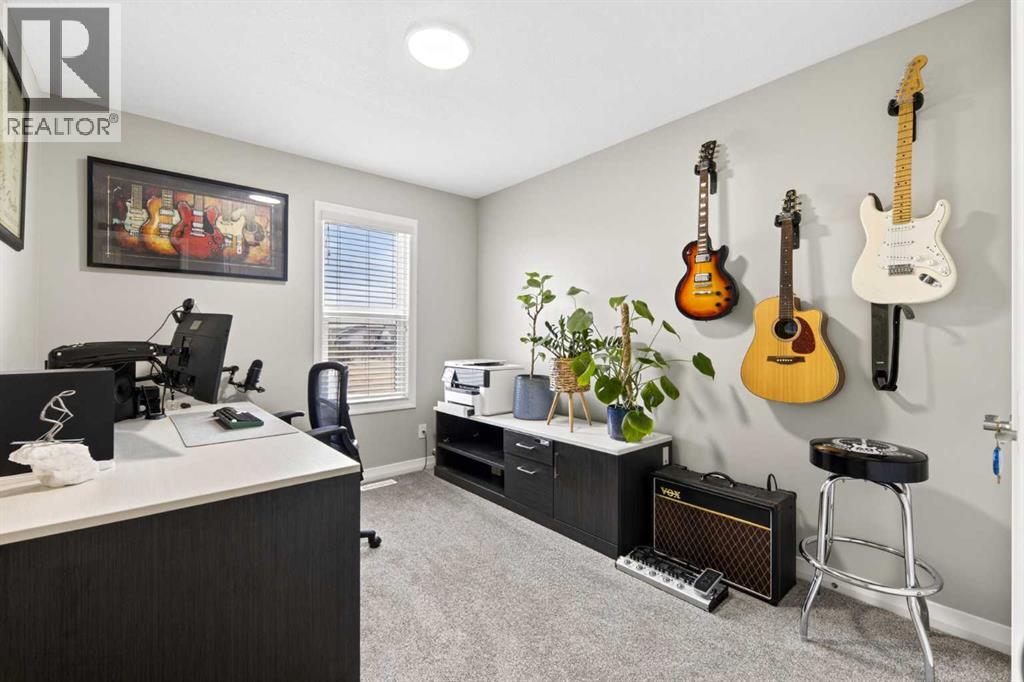 261 Masters Road SE, Calgary, Alberta  T3M 3A1 - Photo 31 - A2297047