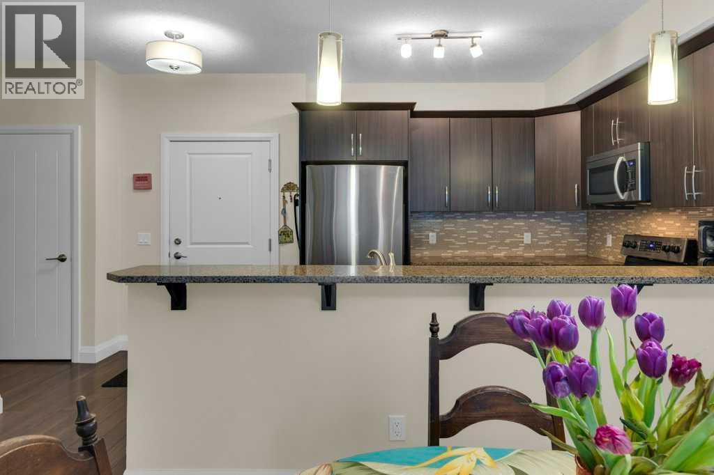 2104, 15 Sunset Square, Cochrane, Alberta  T4C 0E7 - Photo 10 - A2299363