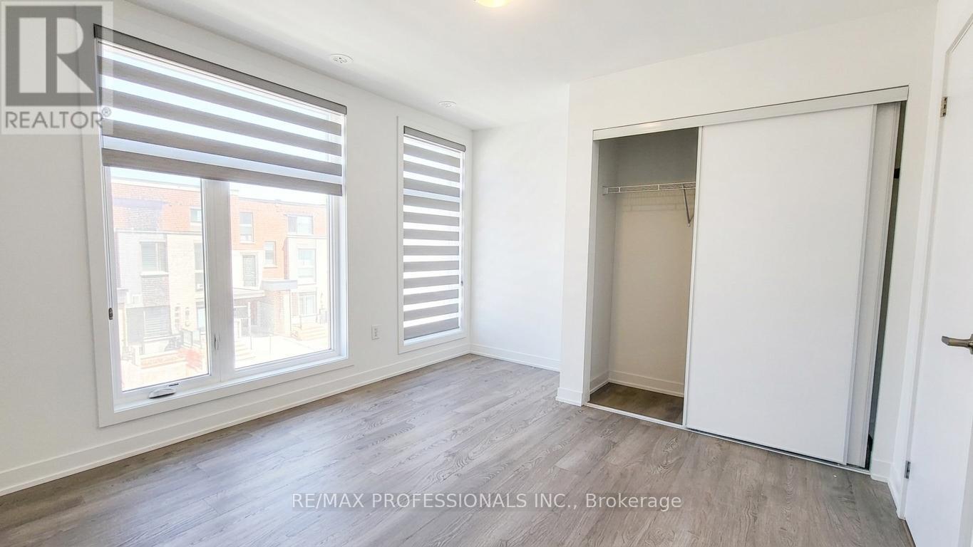 121 Green Gardens Boulevard, Toronto, Ontario  M6A 0E2 - Photo 14 - C13123760