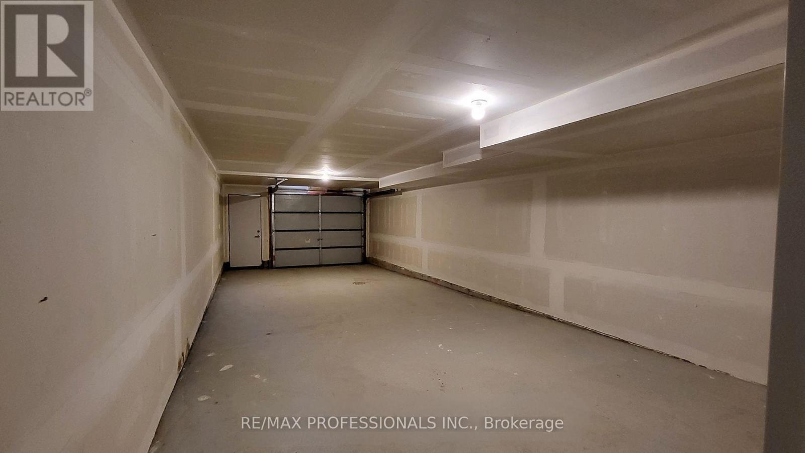 121 Green Gardens Boulevard, Toronto, Ontario  M6A 0E2 - Photo 20 - C13123760
