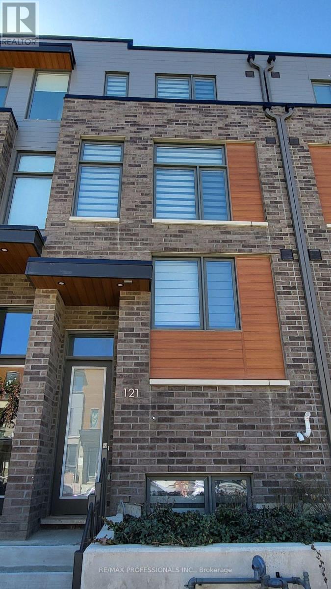 121 Green Gardens Boulevard, Toronto, Ontario  M6A 0E2 - Photo 23 - C13123760