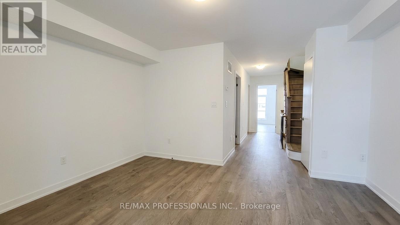 121 Green Gardens Boulevard, Toronto, Ontario  M6A 0E2 - Photo 5 - C13123760
