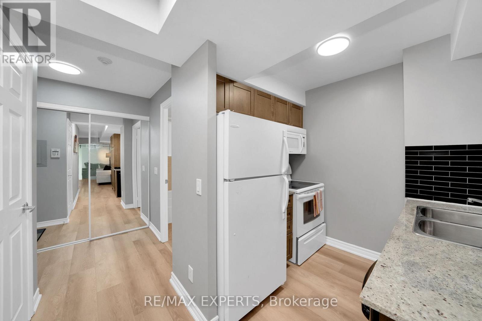 307 - 763 Bay Street, Toronto, Ontario  M5G 2R3 - Photo 13 - C13123834