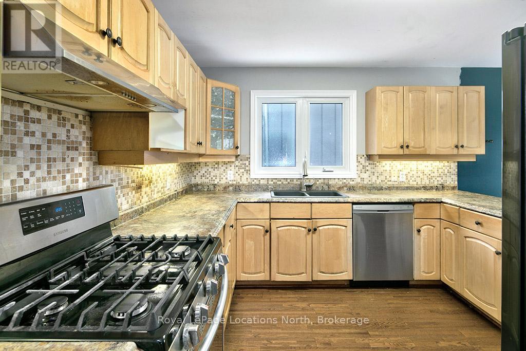 3 Shirley Court, Blue Mountains, Ontario  N0H 2P0 - Photo 16 - X12815700