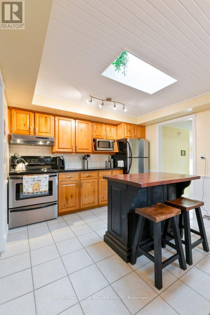 137 St George Street, Central Elgin, Ontario N5P 2M3 - Photo 16 - X12983656