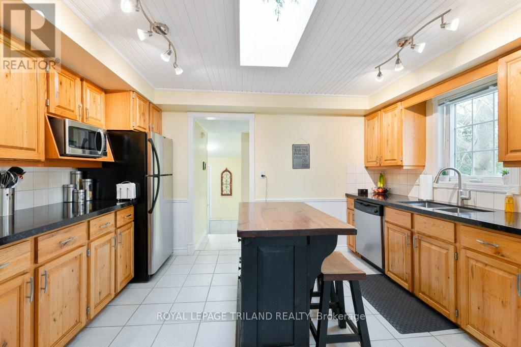 137 St George Street, Central Elgin, Ontario N5P 2M3 - Photo 18 - X12983656