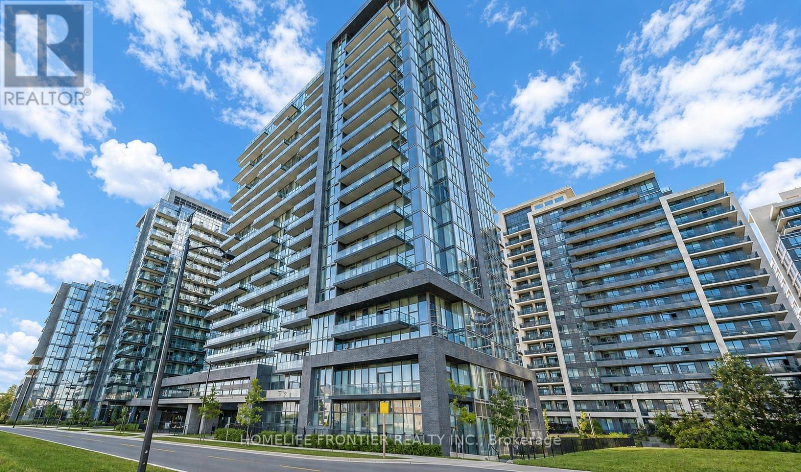 301 - 20 GATINEAU DRIVE, Vaughan, Ontario