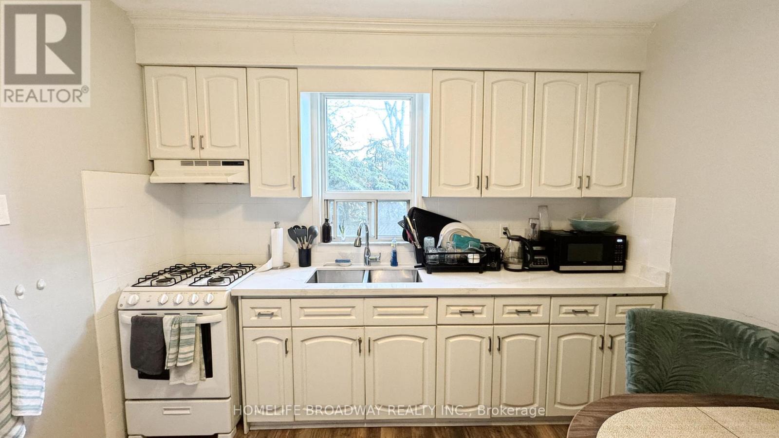 3 Yarmouth Road, Toronto, Ontario  M6G 1W5 - Photo 7 - C13123816