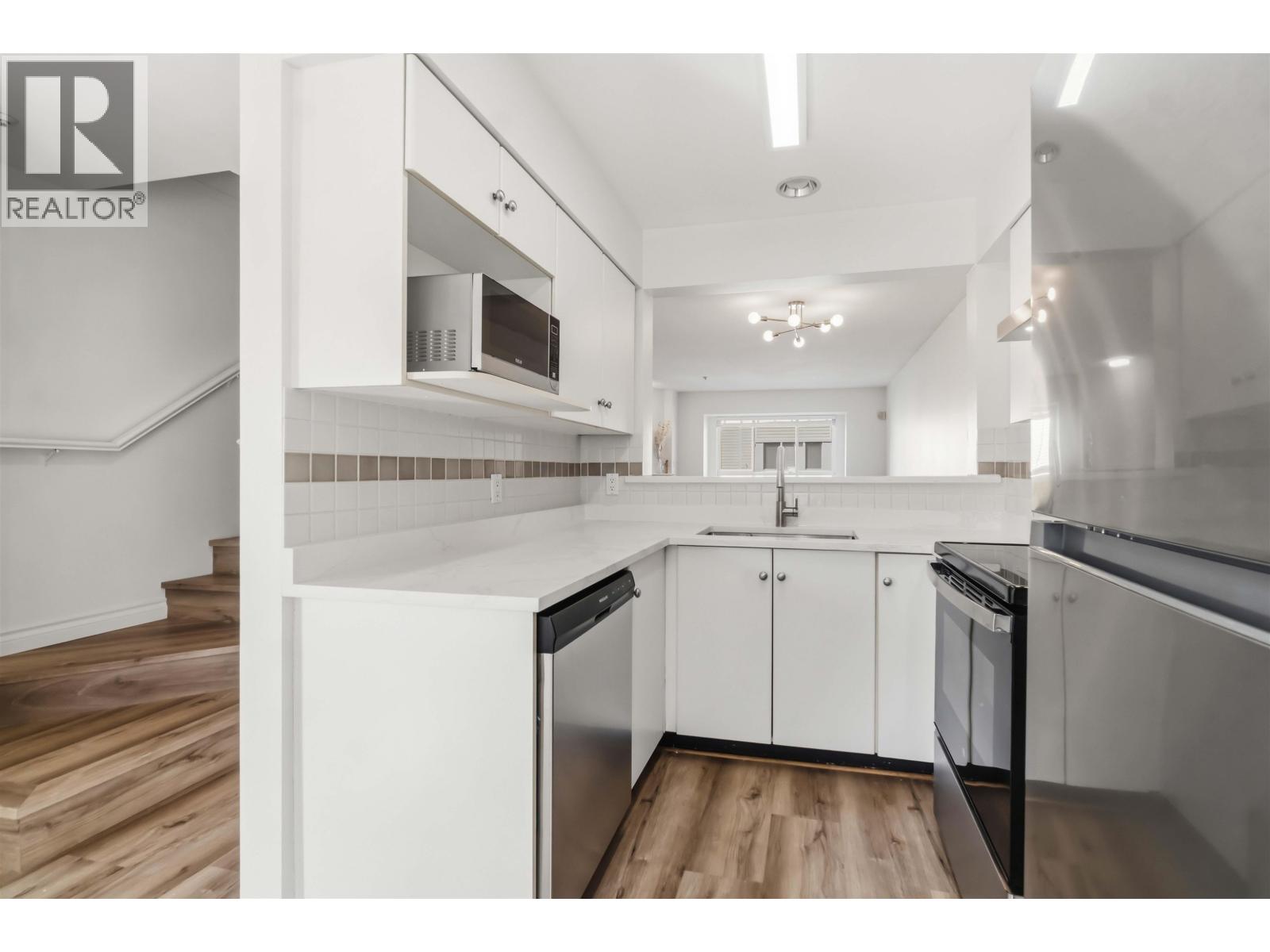 8433 Jellicoe Street, Vancouver, British Columbia  V5S 2J4 - Photo 8 - R3113973