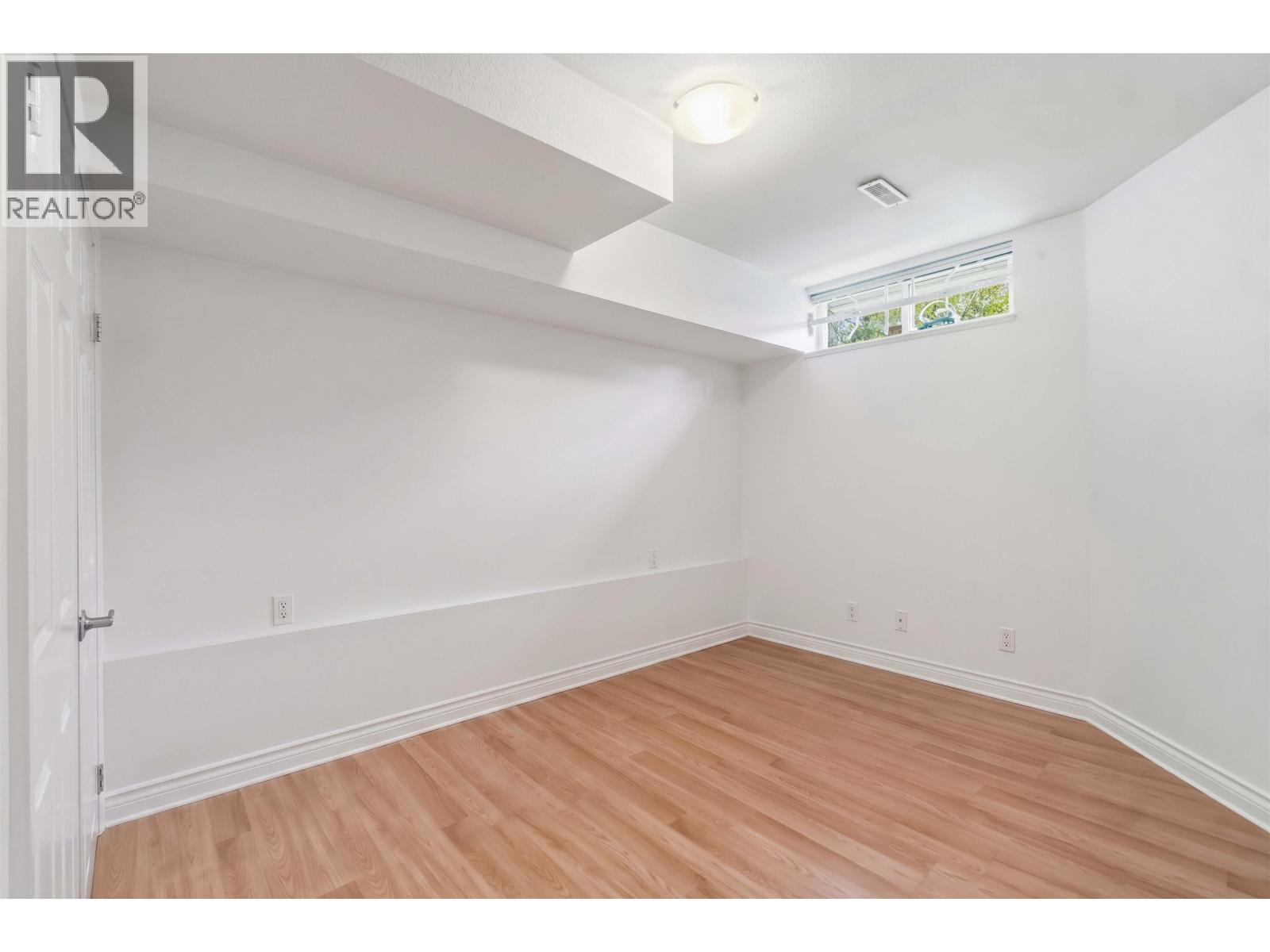 8433 Jellicoe Street, Vancouver, British Columbia  V5S 2J4 - Photo 22 - R3113973
