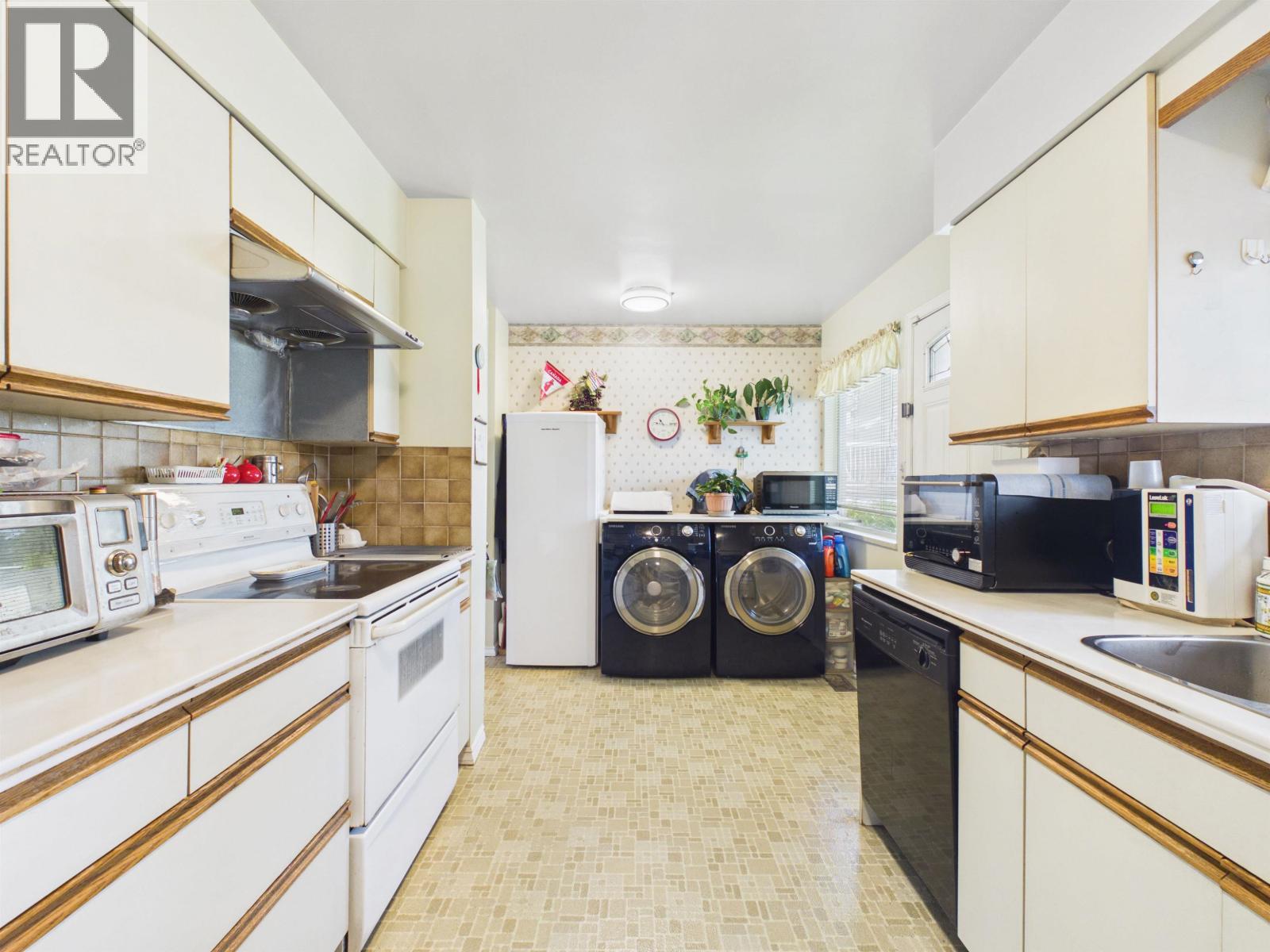 2336 Kensington Avenue, Burnaby, British Columbia  V5B 4E2 - Photo 7 - R3122402