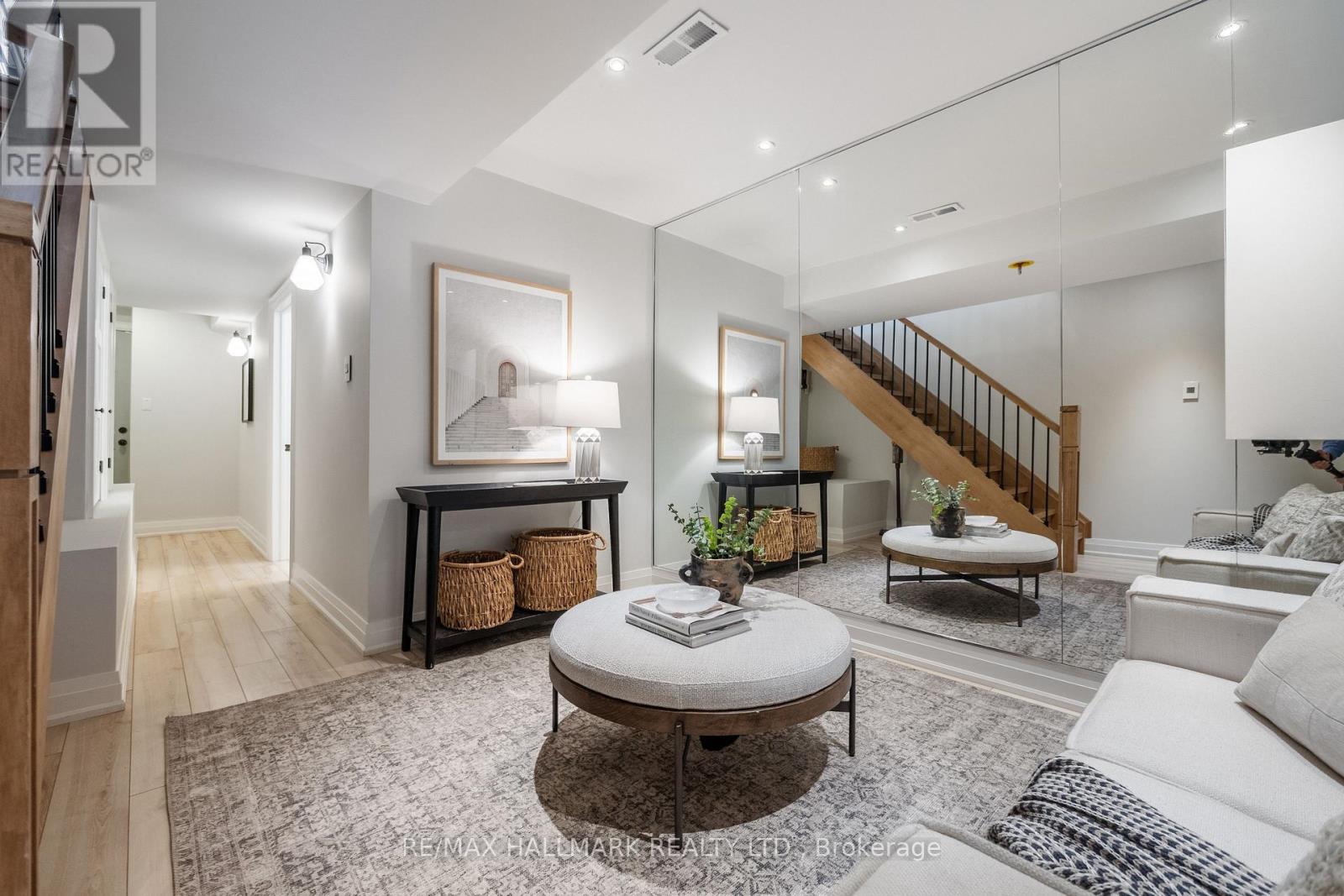 272 Kenilworth Avenue, Toronto, Ontario  M4L 3S8 - Photo 24 - E13115450