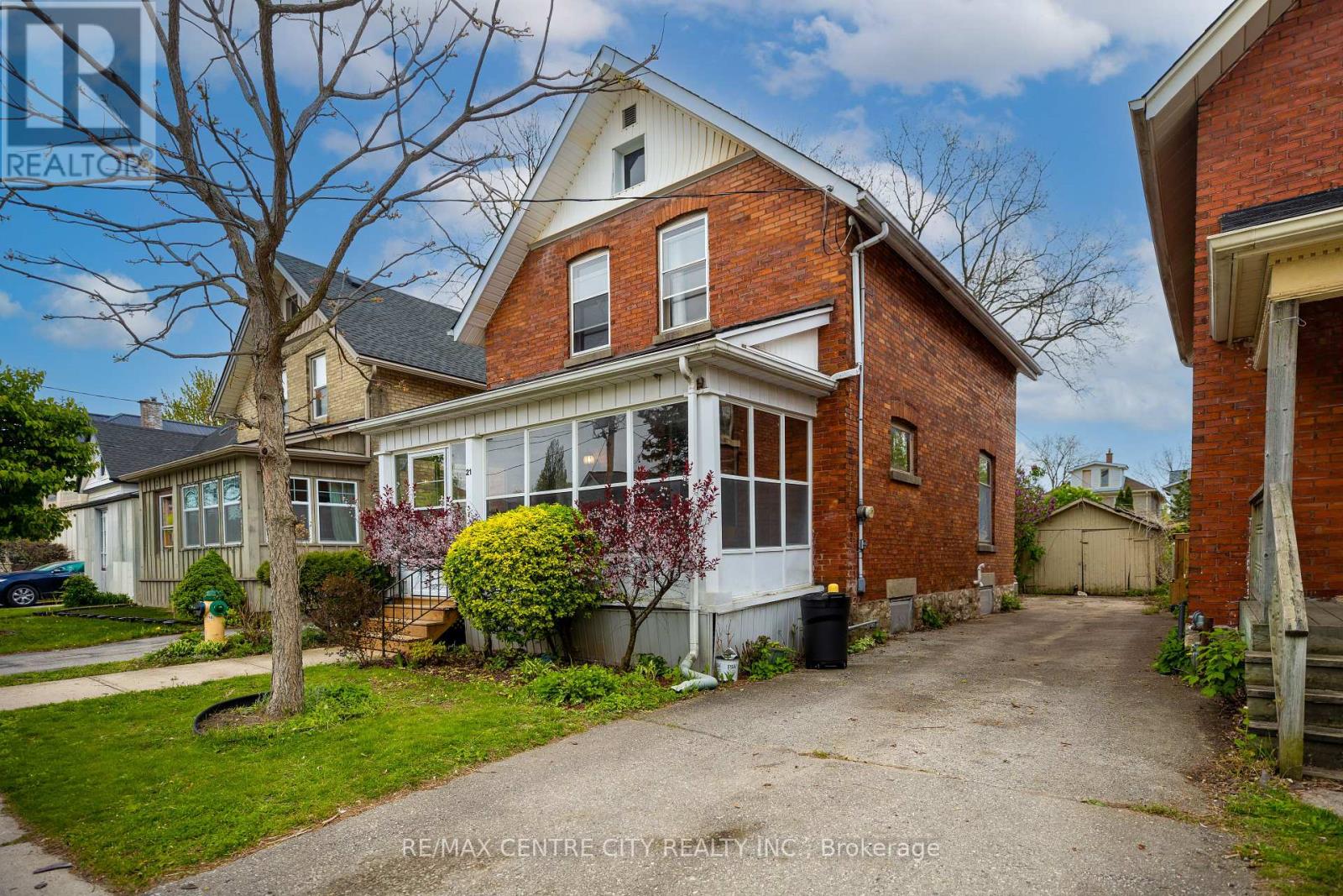 21 Erie Street