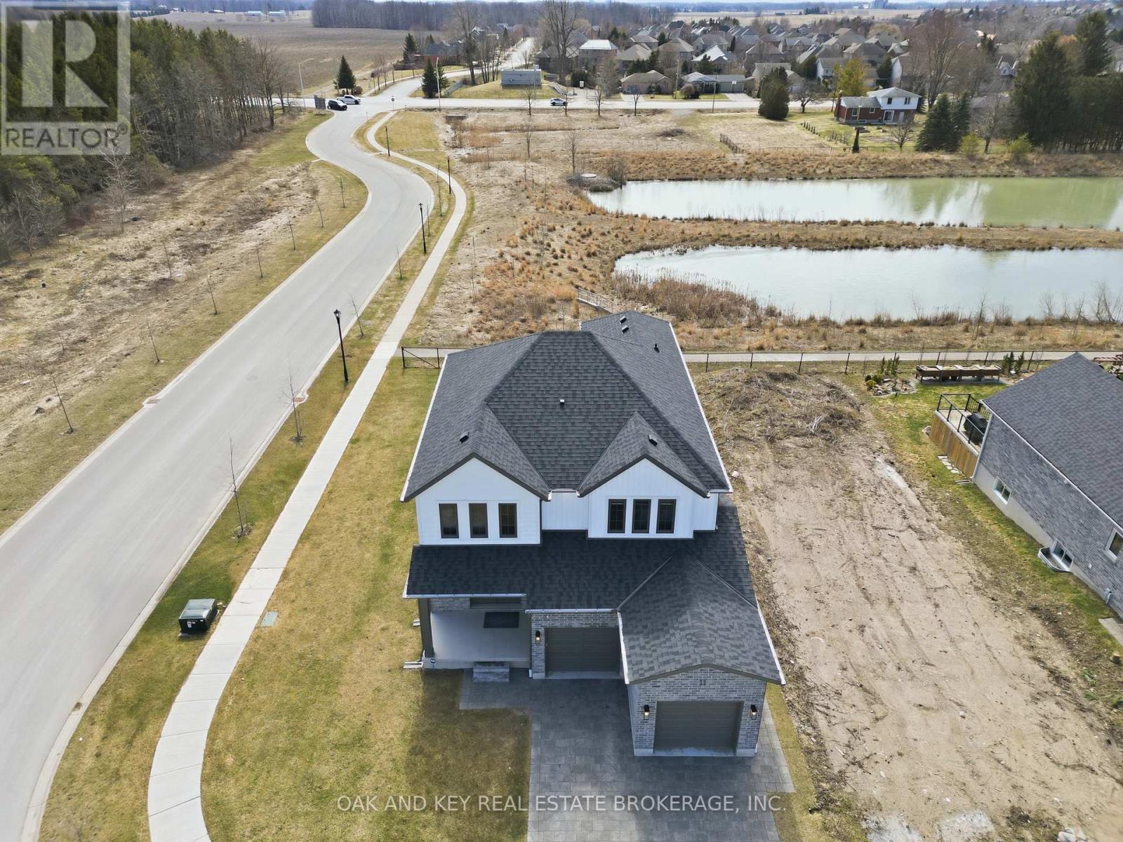11 Bowman Drive, Middlesex Centre, Ontario N0M 2A0 - Photo 3 - X13123970