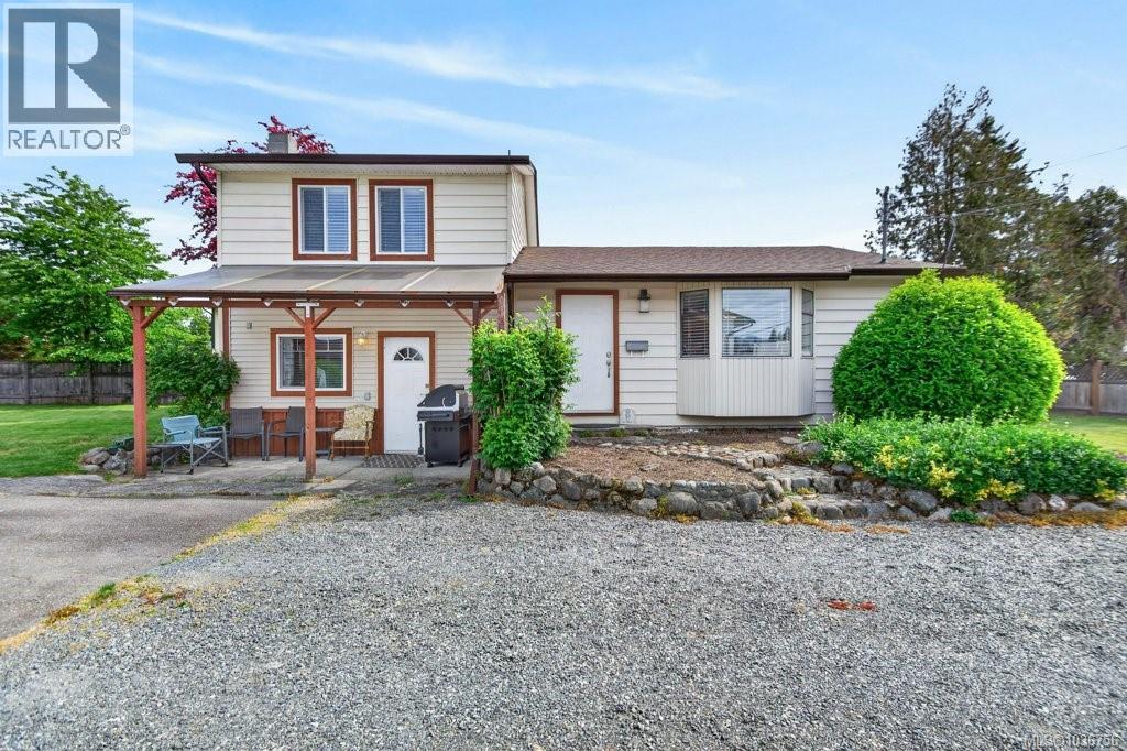 1005 26th St, Courtenay, British Columbia  V9N 7H6 - Photo 2 - 1036756