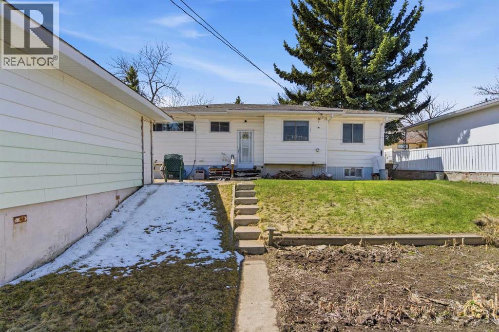 200 Hendon Drive Nw, Calgary, Alberta  T2K 1Z7 - Photo 19 - A2305750