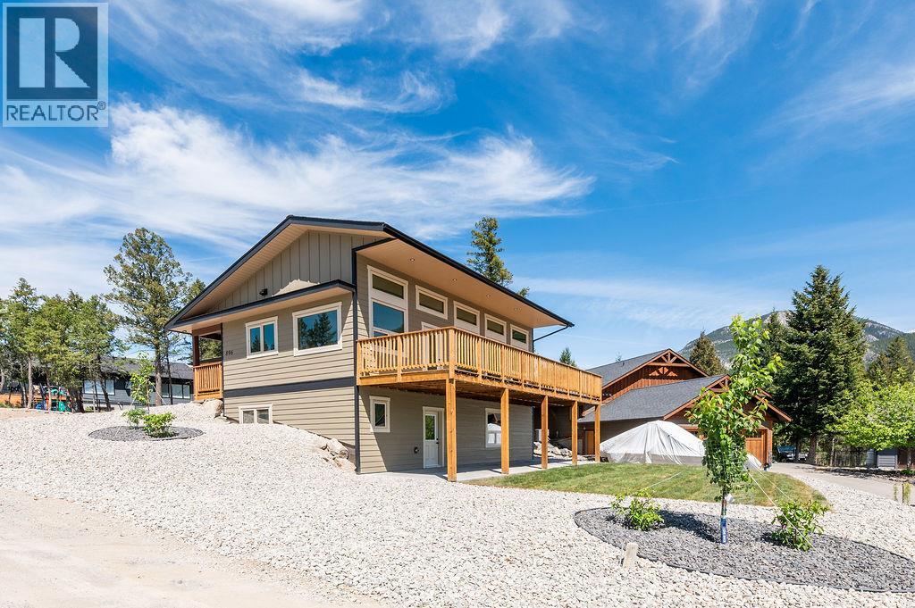 896 Copper Point Way, Windermere, British Columbia  V0A 1K3 - Photo 3 - 10384467