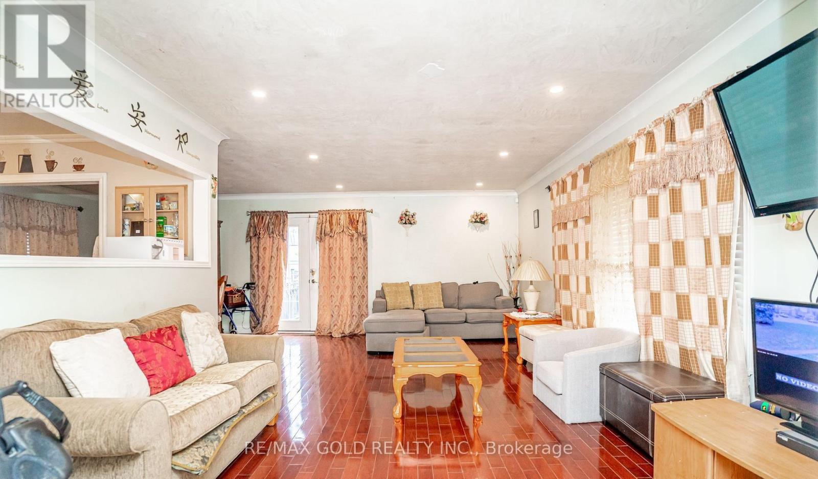 37 Carlyle Crescent, Brampton, Ontario  L6W 2Y9 - Photo 9 - W13123802