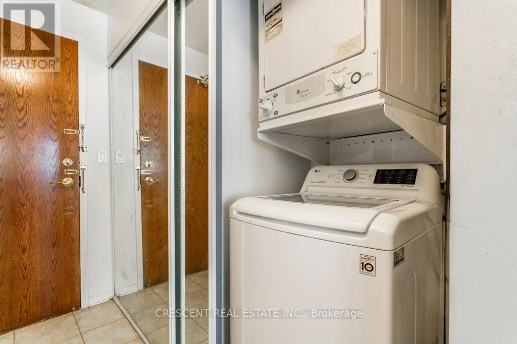 1106 - 9 Michael Power Place, Toronto, Ontario  M9A 0A5 - Photo 10 - W13123832