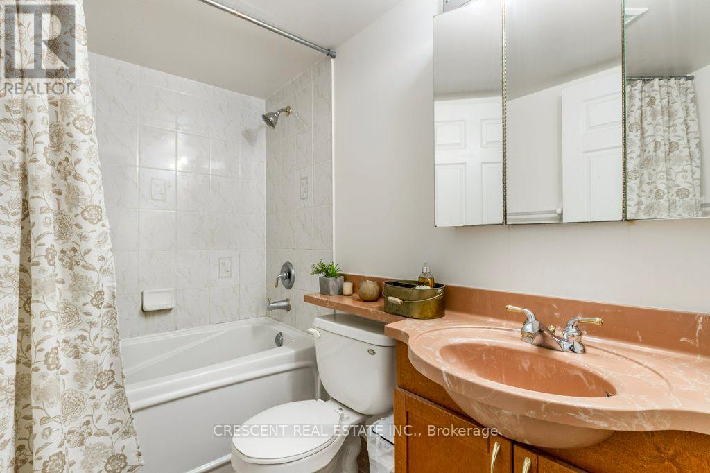 1106 - 9 Michael Power Place, Toronto, Ontario  M9A 0A5 - Photo 21 - W13123832