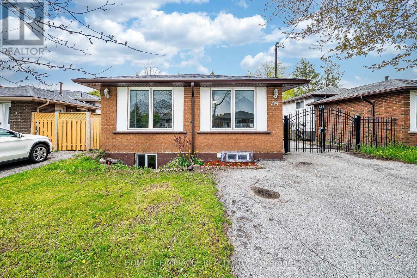 794 Stone Church Road E, Hamilton, Ontario  L8W 1A8 - Photo 4 - X13122096